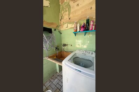 Casa à venda com 173m², 2 quartos e 2 vagas Casa à venda com 173m², 2 quartos e 2 vagasQuintal - area de Serviço