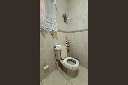 Casa à venda com 173m², 2 quartos e 2 vagas Casa à venda com 173m², 2 quartos e 2 vagasBanheiro