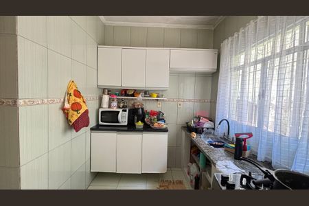 Casa à venda com 173m², 2 quartos e 2 vagas Casa à venda com 173m², 2 quartos e 2 vagasCozinha
