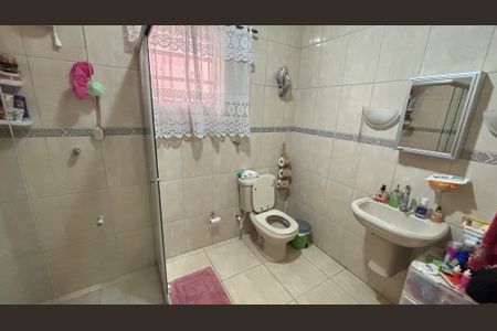 Casa à venda com 173m², 2 quartos e 2 vagas Casa à venda com 173m², 2 quartos e 2 vagasBanheiro