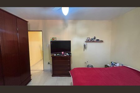 Casa à venda com 173m², 2 quartos e 2 vagas Casa à venda com 173m², 2 quartos e 2 vagasQuarto 2