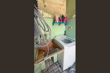 Casa à venda com 173m², 2 quartos e 2 vagas Casa à venda com 173m², 2 quartos e 2 vagasQuintal - area de Serviço