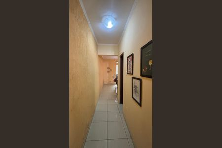 Casa à venda com 173m², 2 quartos e 2 vagas Casa à venda com 173m², 2 quartos e 2 vagasCorredor