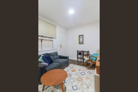 Casa à venda com 249m², 3 quartos e 2 vagas Casa à venda com 249m², 3 quartos e 2 vagasEdícula - Sala