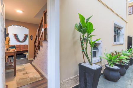 Casa à venda com 249m², 3 quartos e 2 vagas Casa à venda com 249m², 3 quartos e 2 vagasÁrea externa