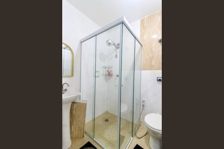 Casa à venda com 249m², 3 quartos e 2 vagas Casa à venda com 249m², 3 quartos e 2 vagasEdícula - Banheiro