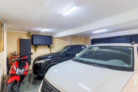 Casa à venda com 249m², 3 quartos e 2 vagas Casa à venda com 249m², 3 quartos e 2 vagasGaragem