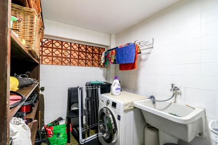 Casa à venda com 249m², 3 quartos e 2 vagas Casa à venda com 249m², 3 quartos e 2 vagasÁrea de Serviço