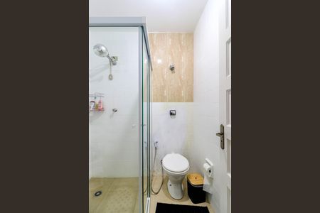 Casa à venda com 249m², 3 quartos e 2 vagas Casa à venda com 249m², 3 quartos e 2 vagasEdícula - Banheiro