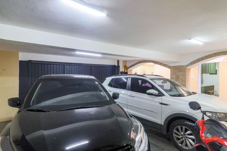 Casa à venda com 249m², 3 quartos e 2 vagas Casa à venda com 249m², 3 quartos e 2 vagasGaragem