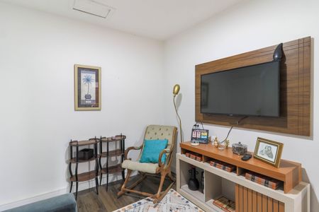 Casa à venda com 249m², 3 quartos e 2 vagas Casa à venda com 249m², 3 quartos e 2 vagasEdícula - Sala