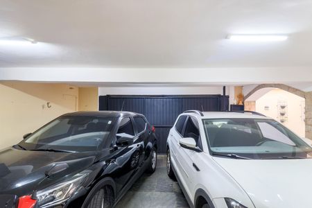 Casa à venda com 249m², 3 quartos e 2 vagas Casa à venda com 249m², 3 quartos e 2 vagasGaragem