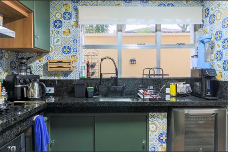 Casa à venda com 249m², 3 quartos e 2 vagas Casa à venda com 249m², 3 quartos e 2 vagasCozinha