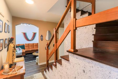 Casa à venda com 249m², 3 quartos e 2 vagas Casa à venda com 249m², 3 quartos e 2 vagasHall de Entrada