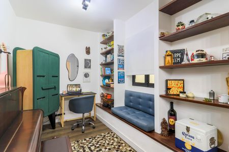 Casa à venda com 249m², 3 quartos e 2 vagas Casa à venda com 249m², 3 quartos e 2 vagasSala