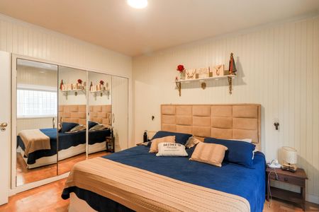 Casa à venda com 249m², 3 quartos e 2 vagas Casa à venda com 249m², 3 quartos e 2 vagasSuíte