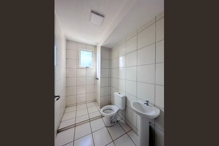 Banheiro de apartamento para alugar com 1 quarto, 44m² em Floresta, Porto Alegre