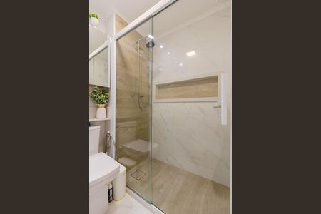 Apartamento à venda com 43m², 2 quartos e 1 vaga Apartamento à venda com 43m², 2 quartos e 1 vagaBanheiro Social