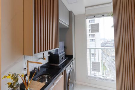 Apartamento à venda com 43m², 2 quartos e 1 vaga Apartamento à venda com 43m², 2 quartos e 1 vagaCozinha e Área de Serviço