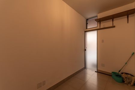 Casa à venda com 200m², 5 quartos e 2 vagas Casa à venda com 200m², 5 quartos e 2 vagasQuarto de Serviço 1