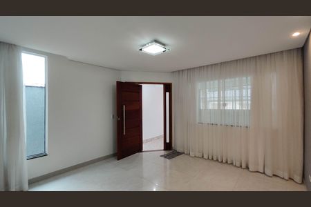 Sala de casa para alugar com 2 quartos, 147m² em Tanquinho, Ferraz de Vasconcelos