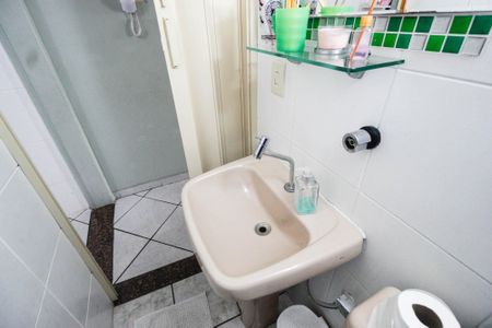 Casa de condomínio à venda com 75m², 2 quartos e 1 vagaLavabo