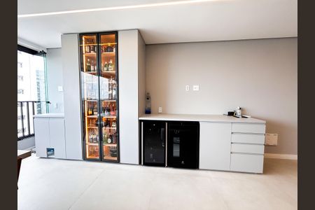 Sala de apartamento à venda com 2 quartos, 87m² em Santo Amaro, São Paulo