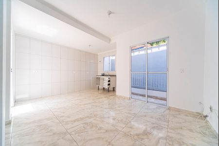 Sala de casa de condomínio para alugar com 2 quartos, 100m² em Parque das Nações, Santo André