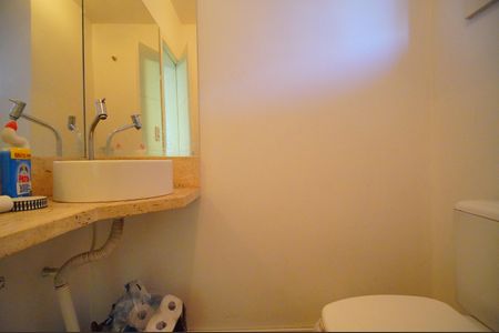 Casa para alugar com 241m², 3 quartos e 2 vagasLavabo