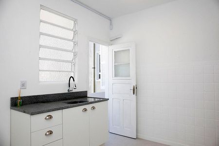 Apartamento à venda com 70m², 2 quartos e sem vagaCozinha