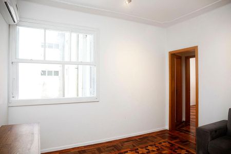 Sala de apartamento à venda com 2 quartos, 70m² em Centro Histórico, Porto Alegre