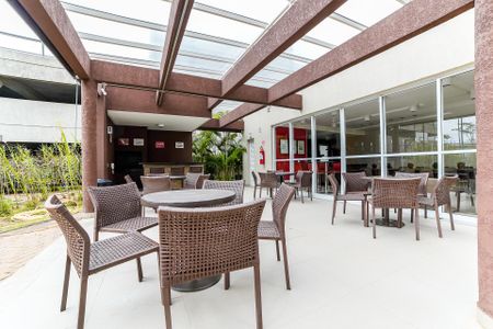 Apartamento à venda com 58m², 2 quartos e 1 vaga