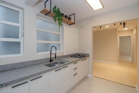 Apartamento à venda com 56m², 2 quartos e 1 vaga Apartamento à venda com 56m², 2 quartos e 1 vagaCozinha e Área de Serviço