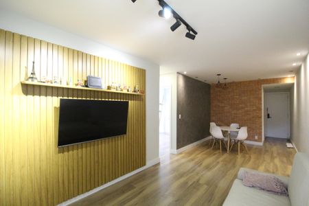 Sala de apartamento para alugar com 2 quartos, 78m² em Barra da Tijuca, Rio de Janeiro