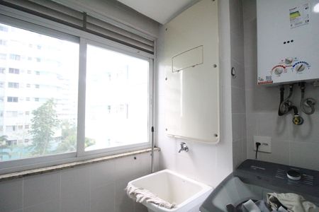 Apartamento à venda com 78m², 2 quartos e 1 vagaÁrea de Serviço