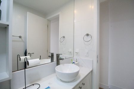 Apartamento à venda com 78m², 2 quartos e 1 vagaBanheiro da Suíte 2