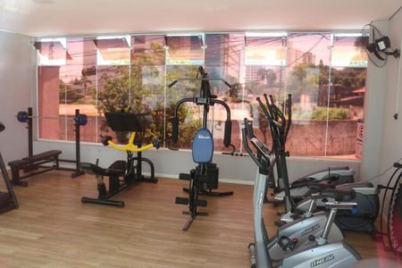 Apartamento para alugar com 65m², 2 quartos e 2 vagasÁrea comum - Academia