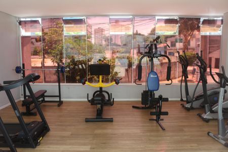 Apartamento para alugar com 65m², 2 quartos e 2 vagasÁrea comum - Academia