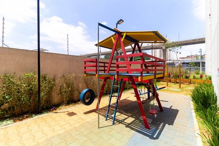 Apartamento à venda com 37m², 2 quartos e sem vaga Apartamento à venda com 37m², 2 quartos e sem vagaÁrea comum - Playground