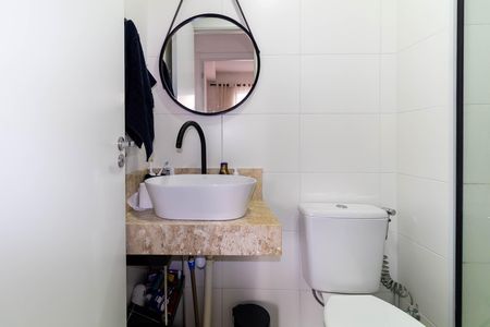 Apartamento à venda com 37m², 2 quartos e sem vaga Apartamento à venda com 37m², 2 quartos e sem vagaBanheiro Social