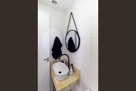 Apartamento à venda com 37m², 2 quartos e sem vaga Apartamento à venda com 37m², 2 quartos e sem vagaBanheiro Social