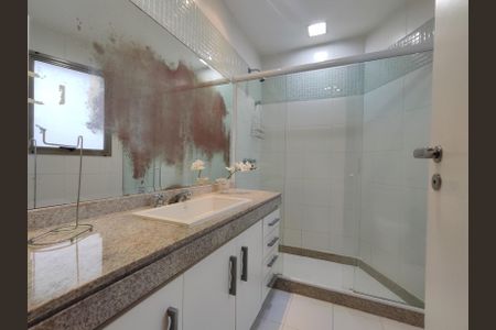 Apartamento para alugar com 206m², 4 quartos e 3 vagasBanheiro da Suíte 3