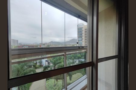 Apartamento para alugar com 206m², 4 quartos e 3 vagasSuíte 3 varanda