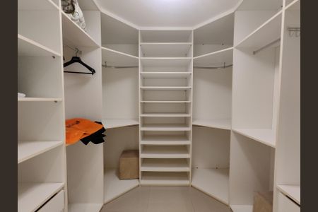 Apartamento para alugar com 206m², 4 quartos e 3 vagasSuíte 4 closet