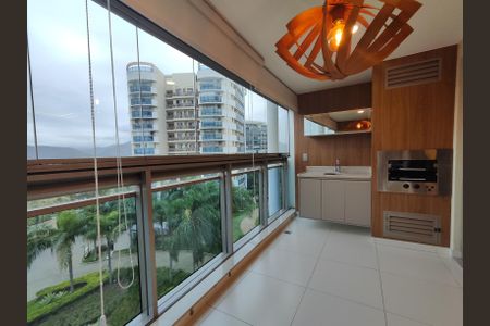 Apartamento para alugar com 206m², 4 quartos e 3 vagasVaranda