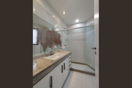 Apartamento para alugar com 206m², 4 quartos e 3 vagasBanheiro da Suíte 3