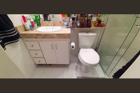 Casa de condomínio à venda com 80m², 2 quartos e 2 vagasBanheiro da Suíte