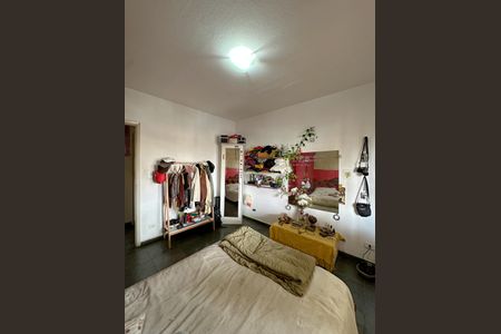 Casa à venda com 263m², 2 quartos e 8 vagasQuarto 2