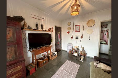 Casa à venda com 263m², 2 quartos e 8 vagasSala