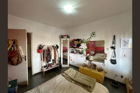 Casa à venda com 263m², 2 quartos e 8 vagasQuarto 2